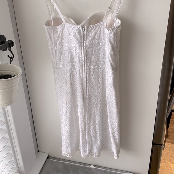 Guess White lace dress size 6 - Picture 4 of 7